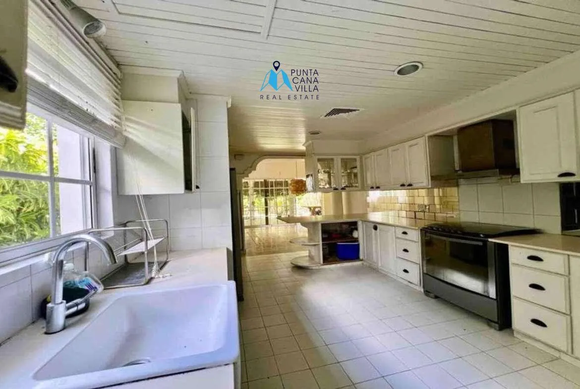Three Bedroom Duplex Villa For Sale In Cocotal With Maids Room ()