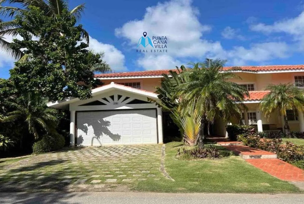Three Bedroom Duplex Villa For Sale In Cocotal With Maids Room ()