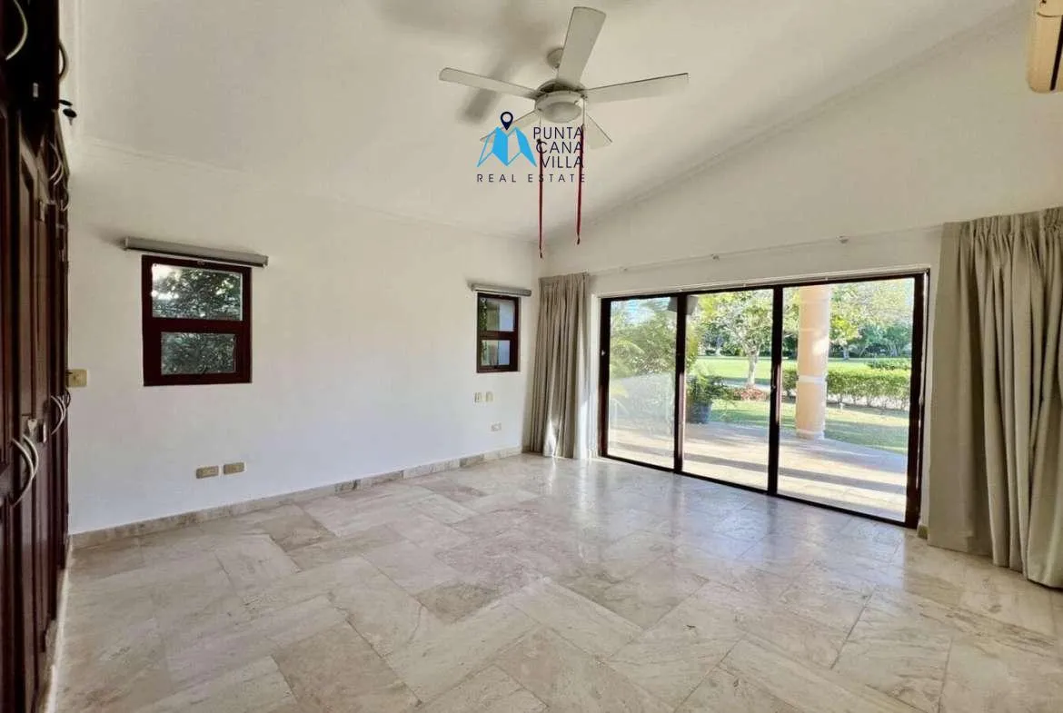 Spacious Three Bedroom Villa For Sale In Cocotal With Beautiful Views ()
