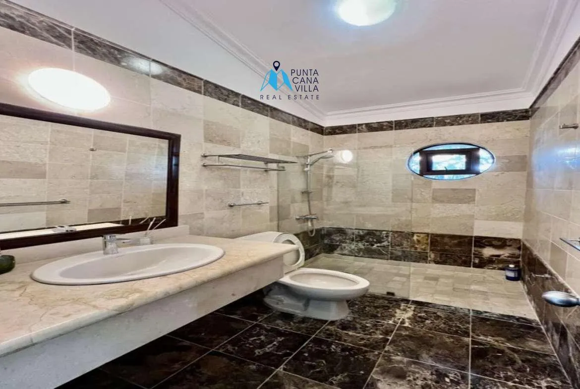 Spacious Three Bedroom Villa For Sale In Cocotal With Beautiful Views ()