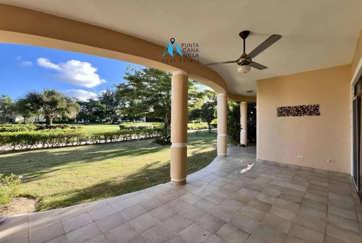 Spacious Three Bedroom Villa For Sale In Cocotal With Beautiful Views ()
