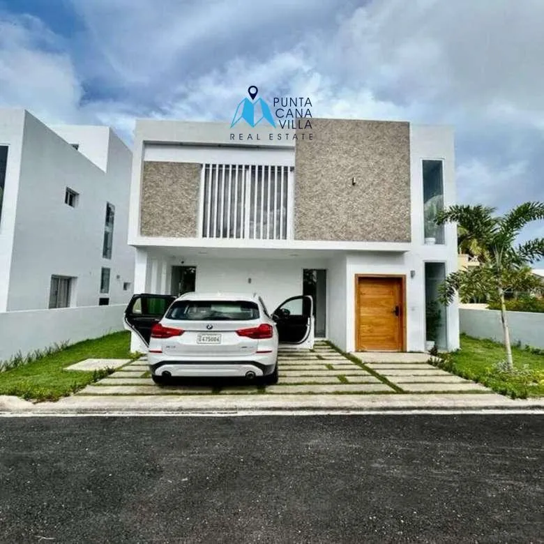 Fully Furnished Three Bedroom Villa For Sale In Bavaro With Walking Distance To Beach ()