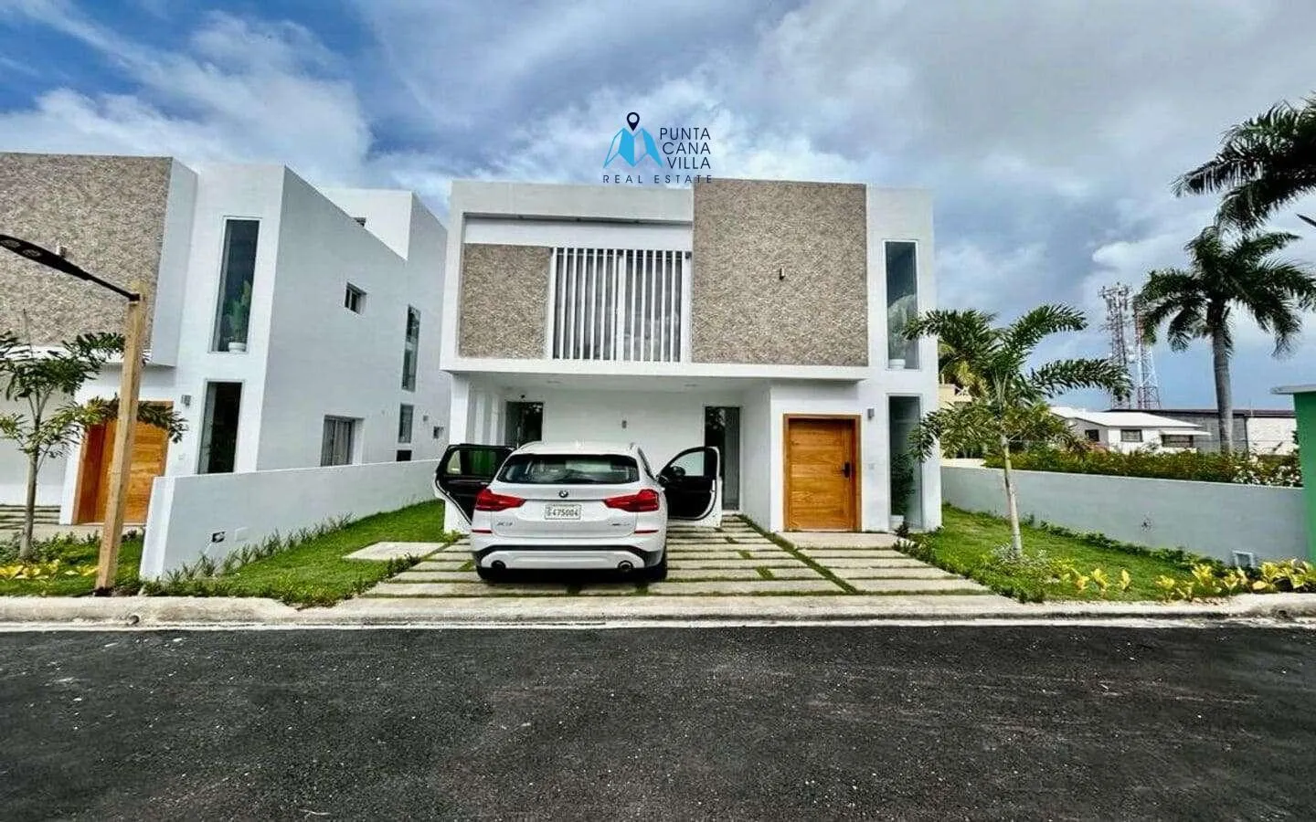 Maison de trois chambres entièrement meublée à vendre à Bavaro, à distance de marche de la plage