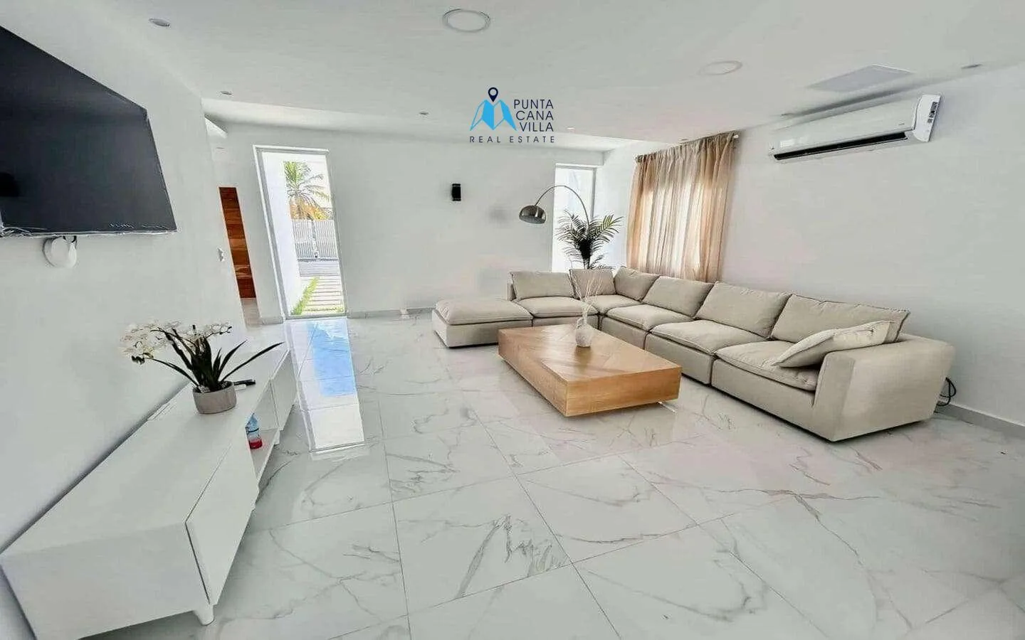 Fully Furnished Three Bedroom Villa For Sale In Bavaro With Walking Distance To Beach ()