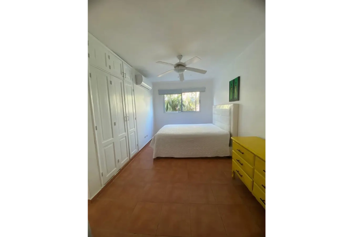 Arenas Blancas: Elegante Apartamento de Dos Dormitorios con Terraza en Venta en Punta Cana