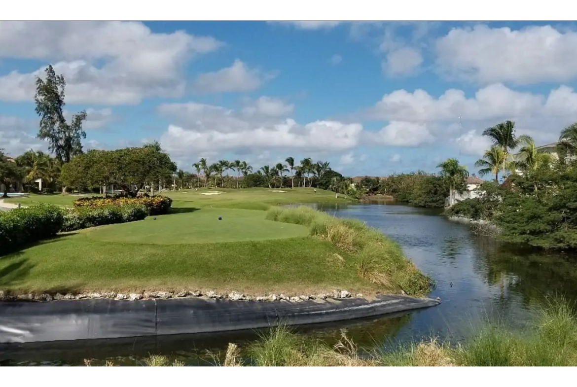 Reserva Real: Se Vende Apartamento de Dos Dormitorios con Balcón en Cocotal Golf and Country Club, Punta Cana