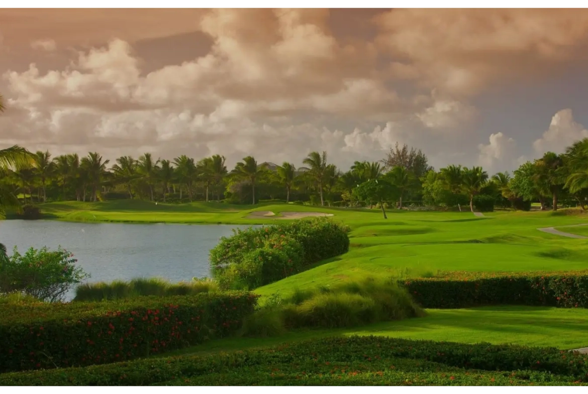 Reserva Real: Se Vende Apartamento de Dos Dormitorios con Balcón en Cocotal Golf and Country Club, Punta Cana