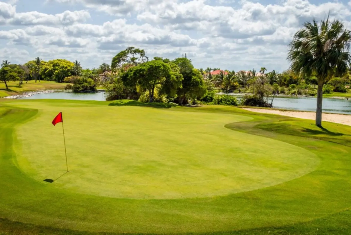 Reserva Real: Se Vende Apartamento de Dos Dormitorios con Balcón en Cocotal Golf and Country Club, Punta Cana