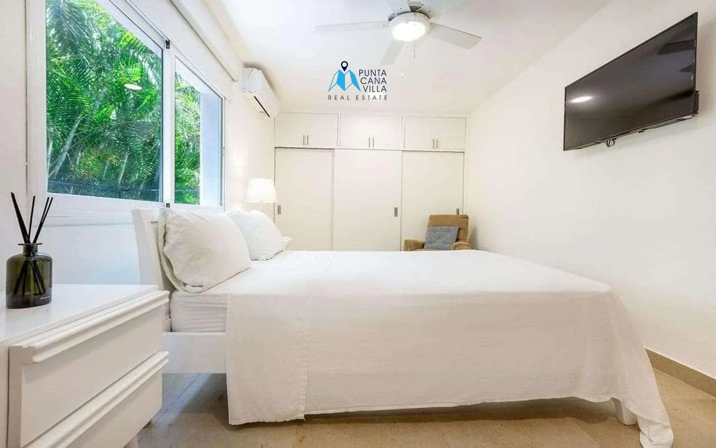 Cocotal: Moderno Villa de cinco habitaciones en venta en Bavaro