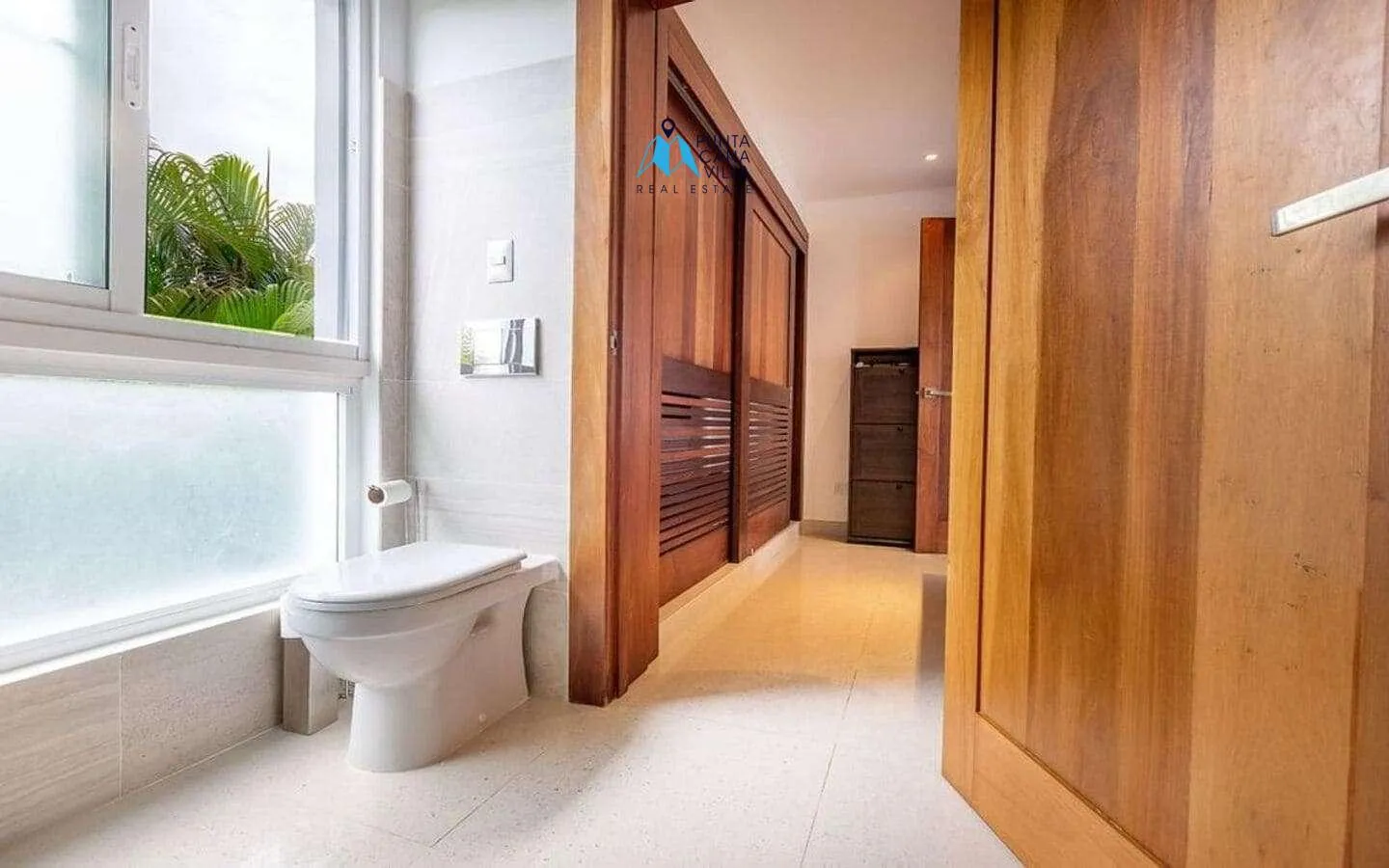 Cocotal: Moderno Villa de cinco habitaciones en venta en Bavaro