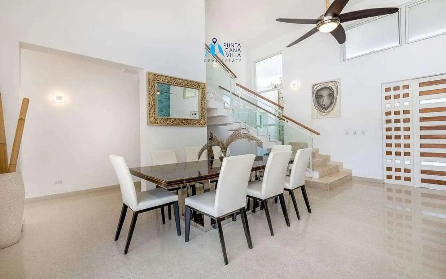 Cocotal: Moderno Villa de cinco habitaciones en venta en Bavaro