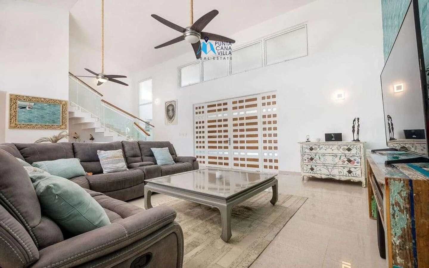 Cocotal: Moderno Villa de cinco habitaciones en venta en Bavaro