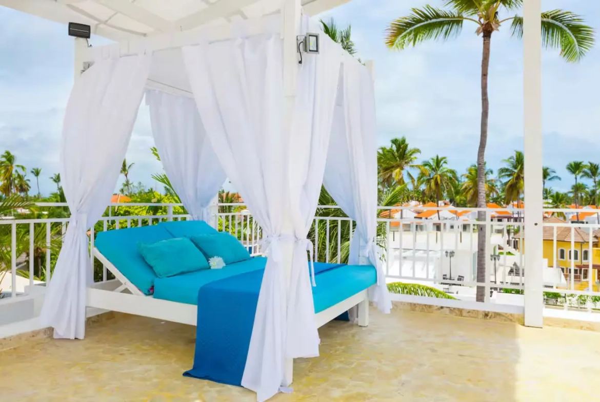 ID , Luxury Oceanfront Penthouse in Punta Cana with Exclusive Private Terrace ()
