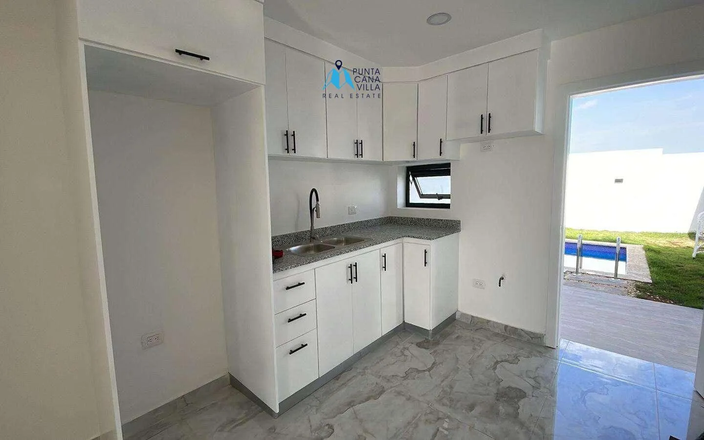 Bavaro, maison de ville de deux chambres à vendre à Punta Cana