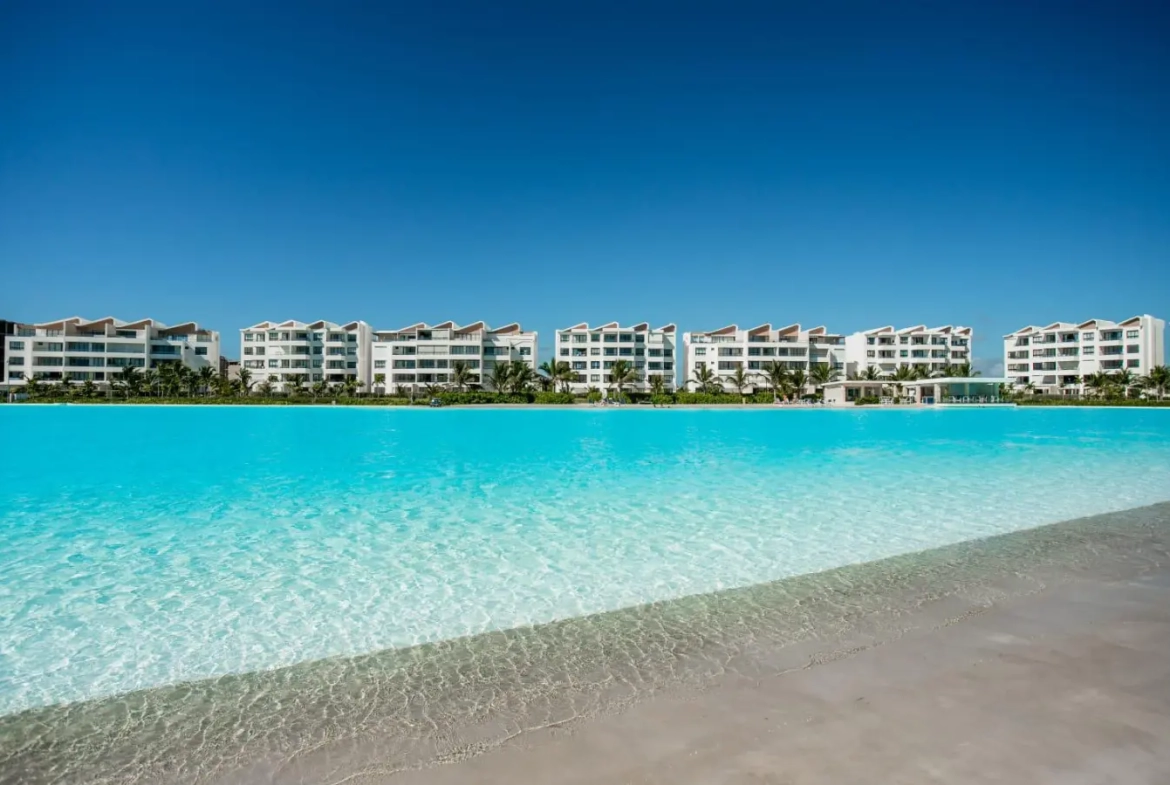ID , The Beach Four Bedroom Penthouse for Sale in Downtown Punta Cana with Gated Community ()