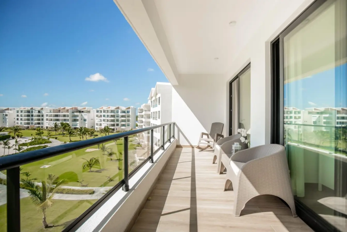 ID , The Beach Four Bedroom Penthouse for Sale in Downtown Punta Cana with Gated Community ()