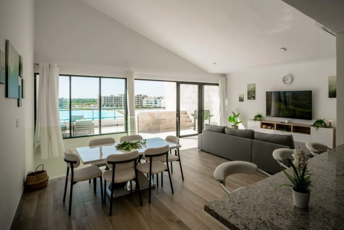 ID , The Beach Four Bedroom Penthouse for Sale in Downtown Punta Cana with Gated Community ()