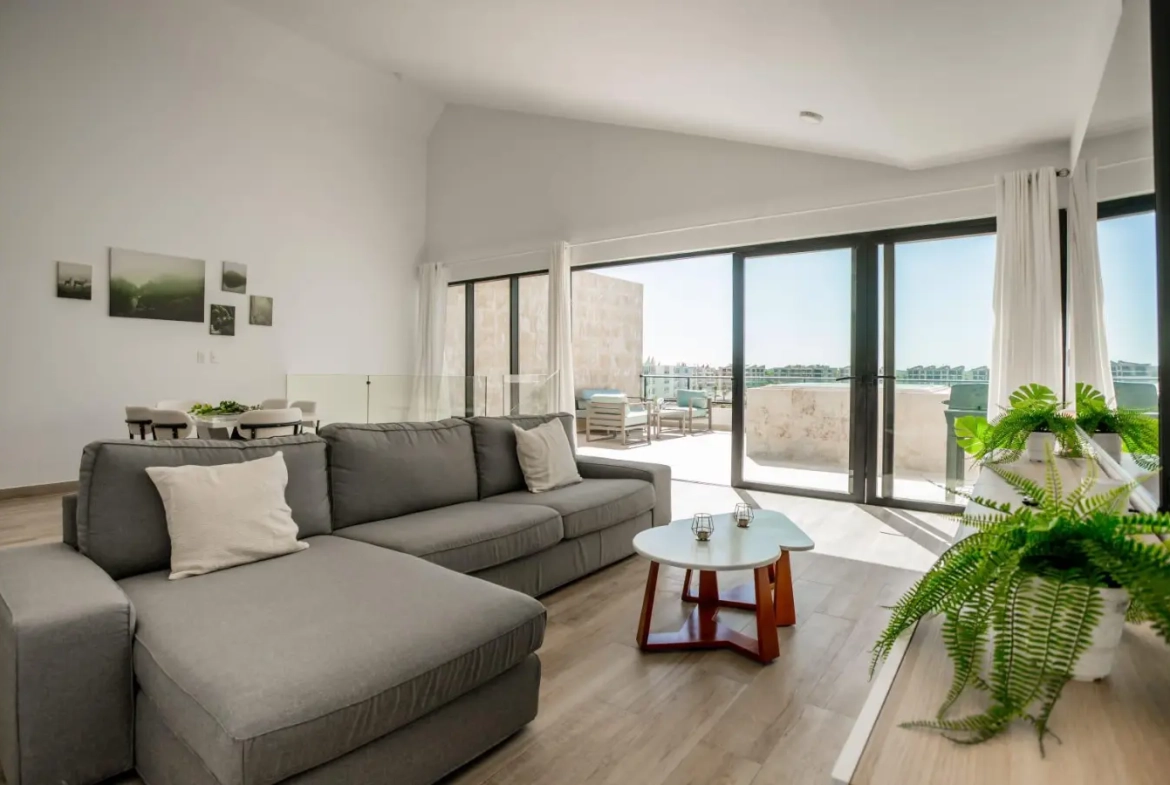 ID , The Beach Four Bedroom Penthouse for Sale in Downtown Punta Cana with Gated Community ()