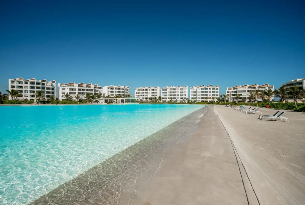 ID , The Beach Four Bedroom Penthouse for Sale in Downtown Punta Cana with Gated Community ()