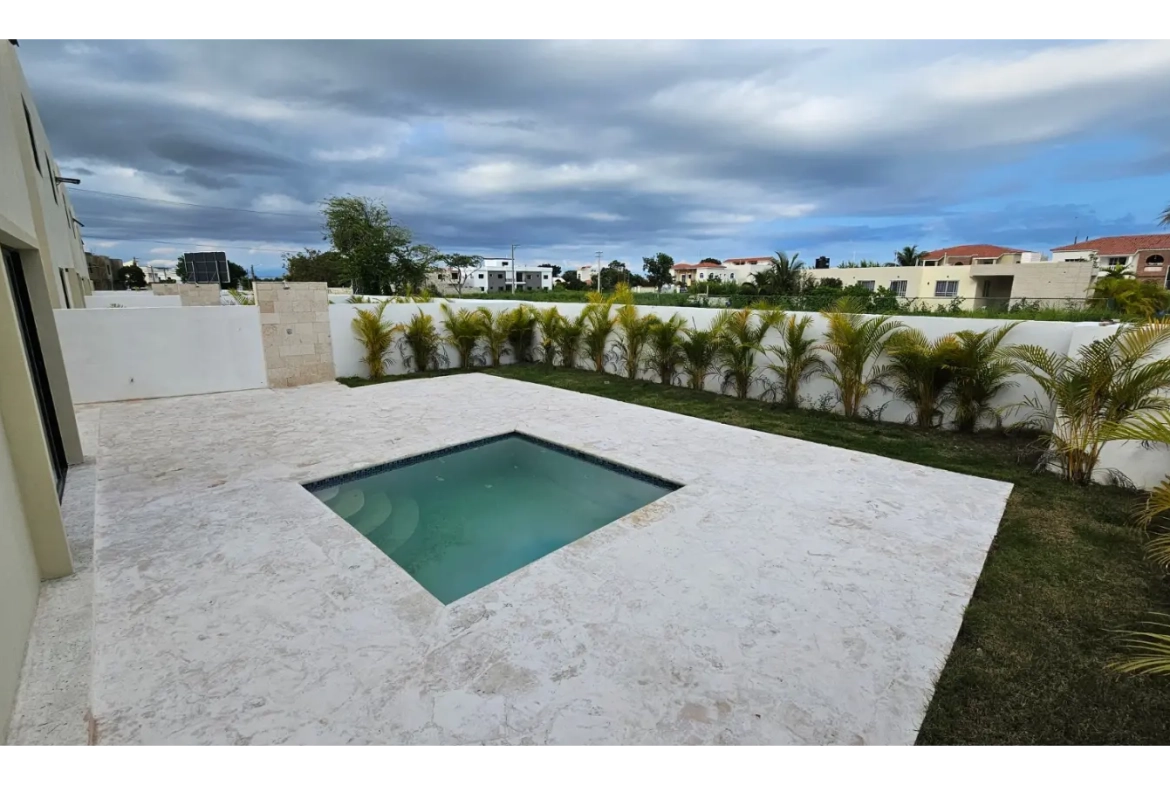 Village Pacific Home : Maison de trois chambres à vendre à Bavaro, Punta Cana, avec terrasse