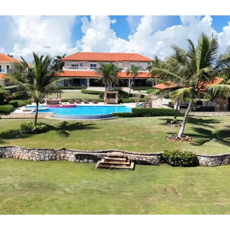ID , Villa de lujo de cinco habitaciones frente a la playa en venta en La Romana, República Dominicana ()