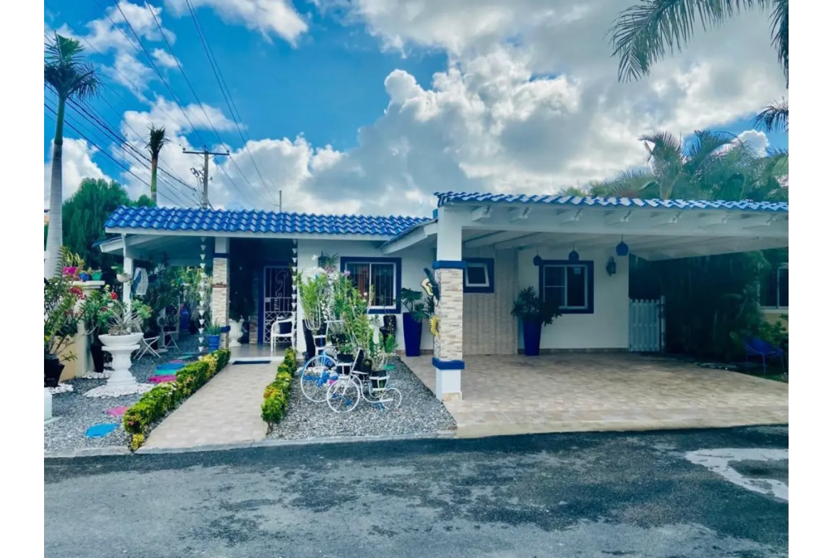 ID , Luxury Three Bedroom Home for Sale in Bávaro, Punta Cana Terrace and Views ()