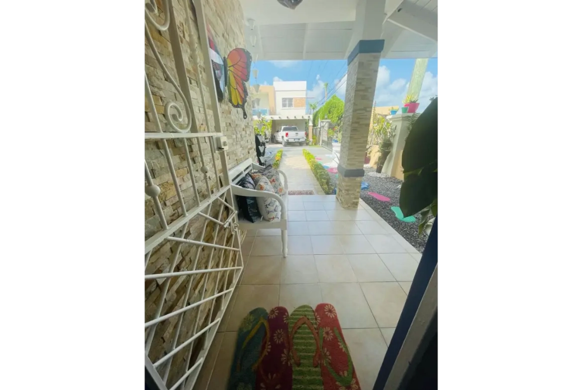 ID , Luxury Three Bedroom Home for Sale in Bávaro, Punta Cana Terrace and Views ()