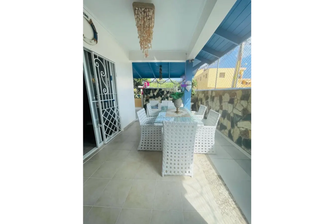 ID , Luxury Three Bedroom Home for Sale in Bávaro, Punta Cana Terrace and Views ()