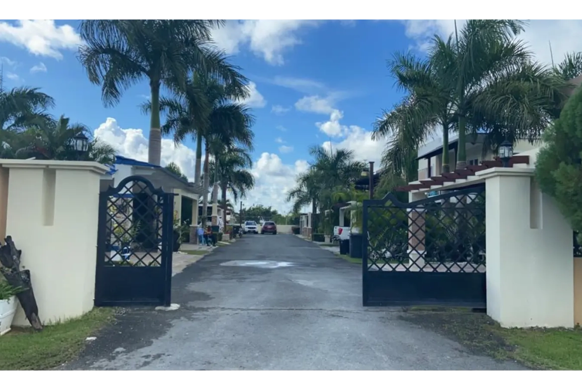 ID , Luxury Three Bedroom Home for Sale in Bávaro, Punta Cana Terrace and Views ()