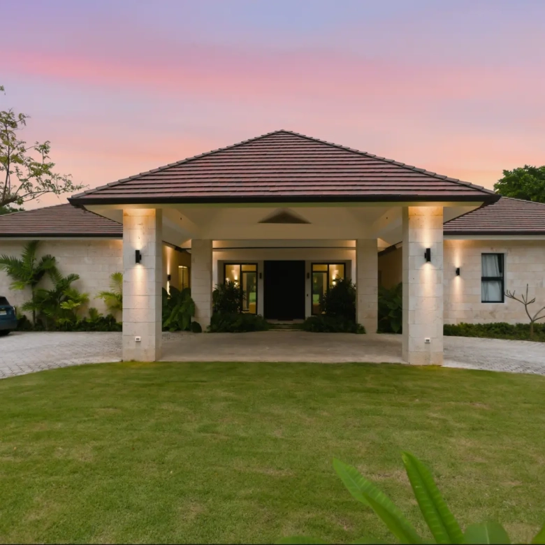 Casa de lujo frente al golf Punta Cana Resort and Club con piscina