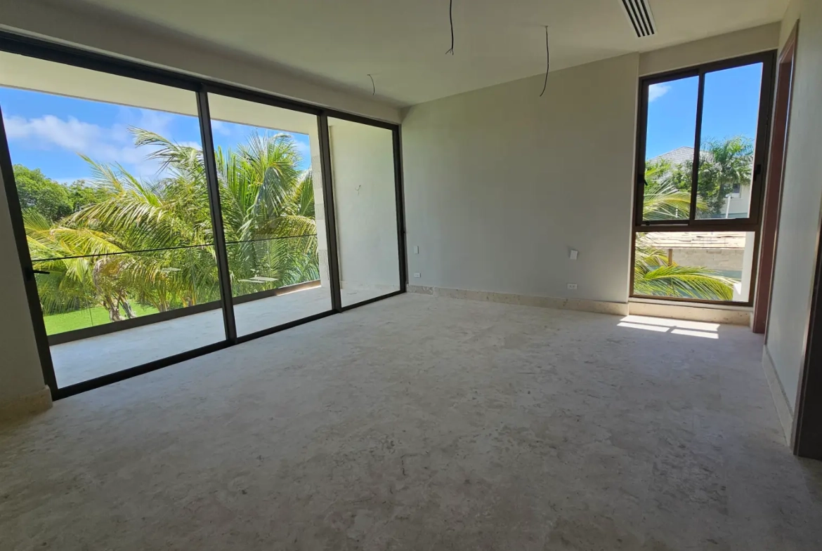 ID 4048 Exclusive Golf Course 7BR Villa with Tropical Interior Garden for Sale in Punta Cana (10)