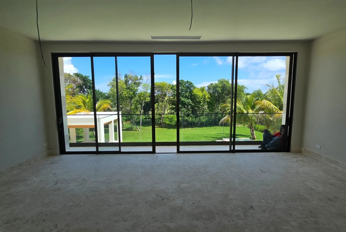 ID 4048 Exclusive Golf Course 7BR Villa with Tropical Interior Garden for Sale in Punta Cana (12)