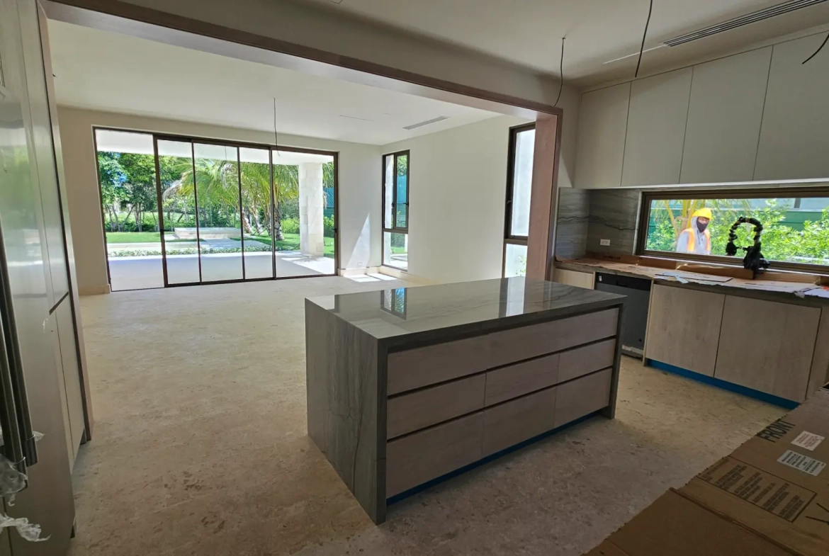 ID 4048 Exclusive Golf Course 7BR Villa with Tropical Interior Garden for Sale in Punta Cana (2)