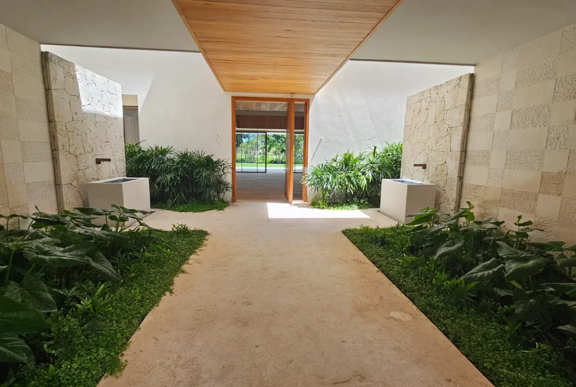ID 4048 Exclusive Golf Course 7BR Villa with Tropical Interior Garden for Sale in Punta Cana (20)