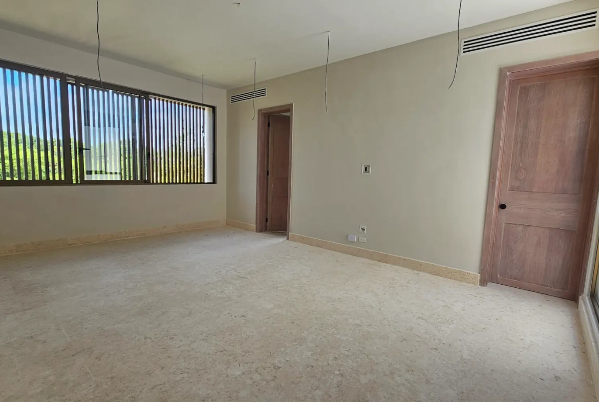 ID 4048 Exclusive Golf Course 7BR Villa with Tropical Interior Garden for Sale in Punta Cana (6)