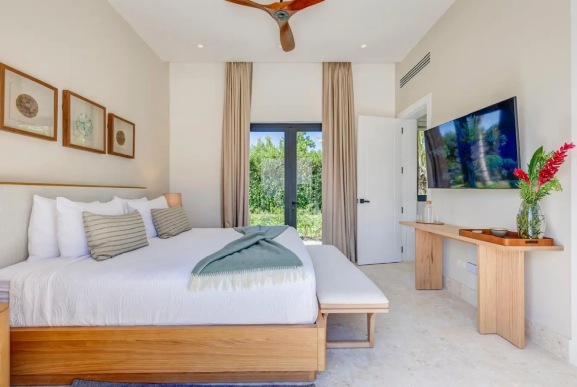 ID 4051 7 Bedroom Villa with Lake View Corales 22 Punta Cana Resort and Club (17)