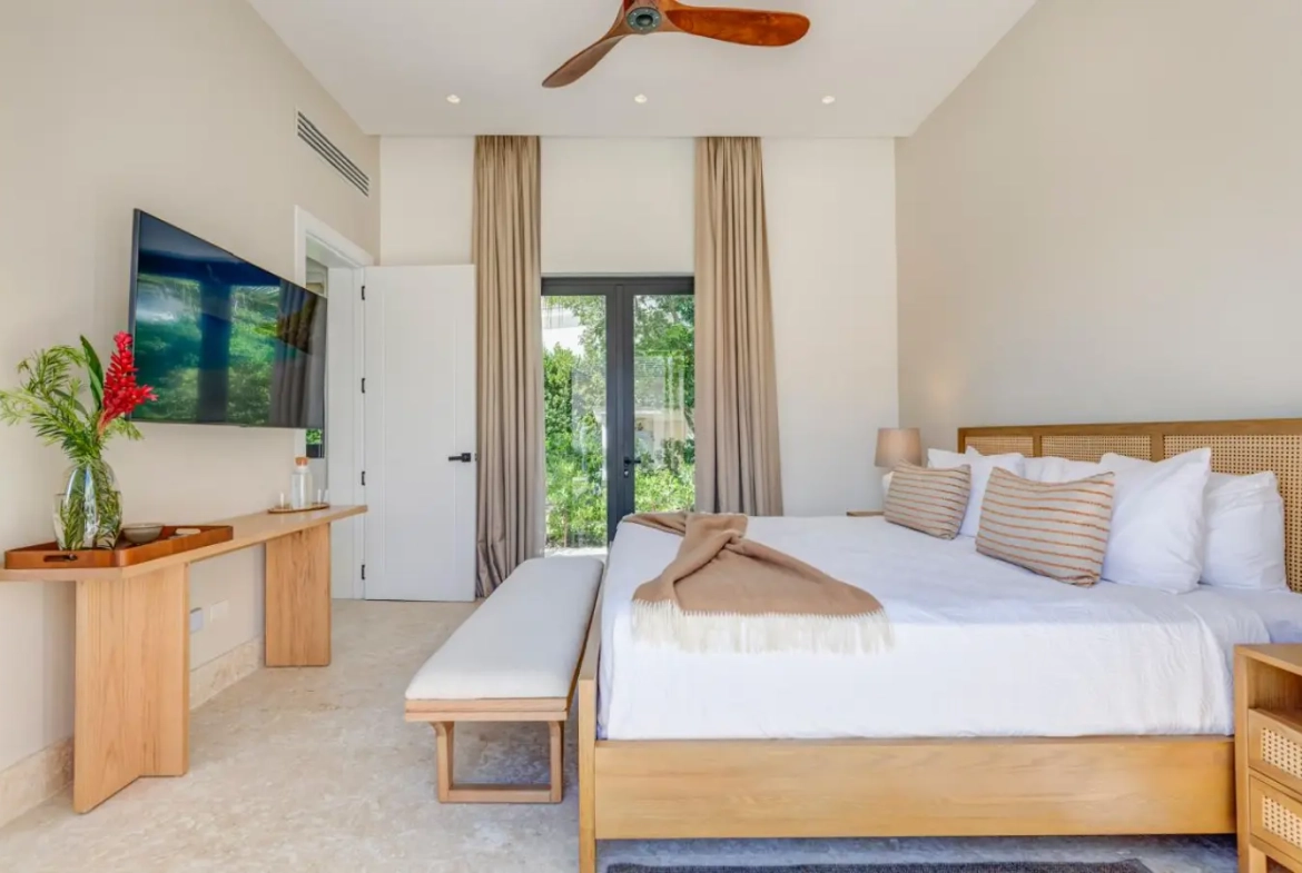 ID 4051 7 Bedroom Villa with Lake View Corales 22 Punta Cana Resort and Club (31)