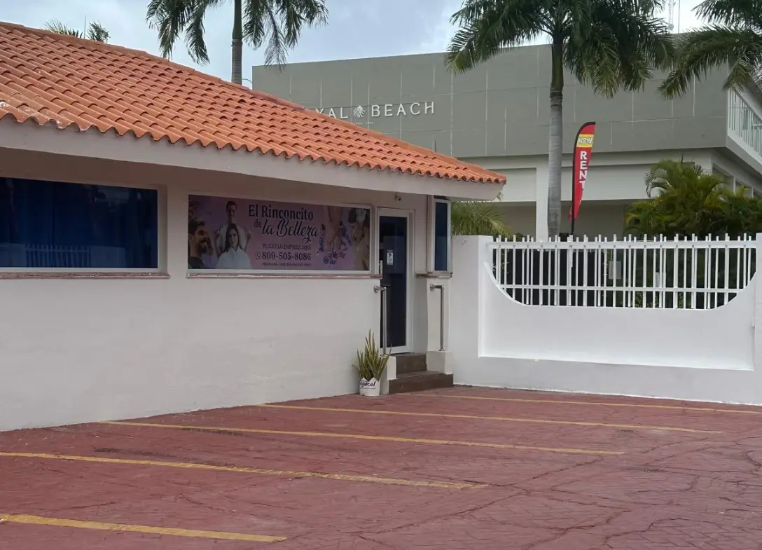 ID 4059 Hotel in Los Corales with Furnished Apartments for Sale Punta Cana (14)