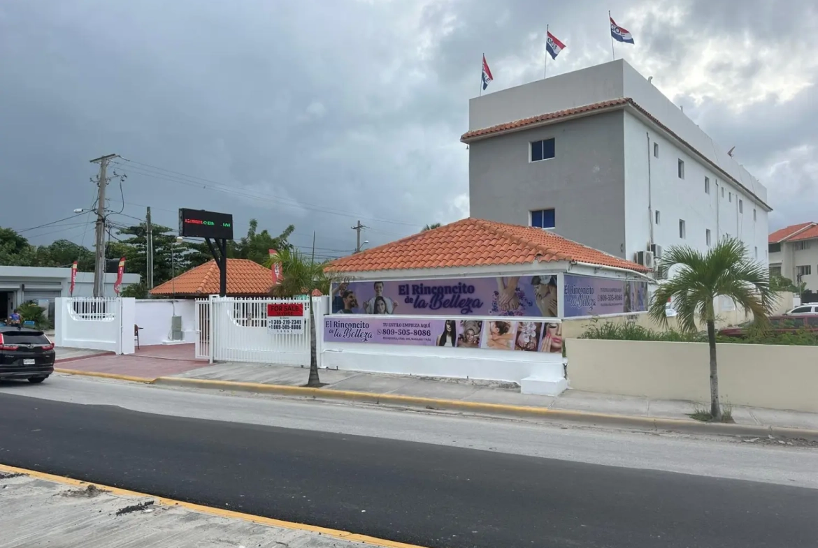 ID 4059 Hotel in Los Corales with Furnished Apartments for Sale Punta Cana (15)