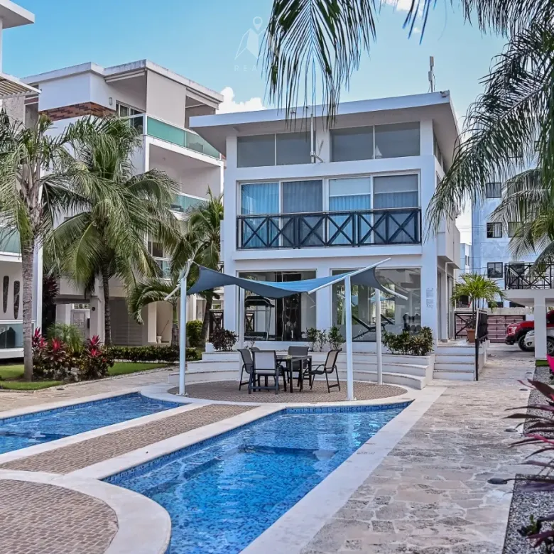 Costa Hermosa Residences Apartamento de 2 habitaciones en planta baja en venta en El Cortecito Punta Cana con acceso a piscina privada