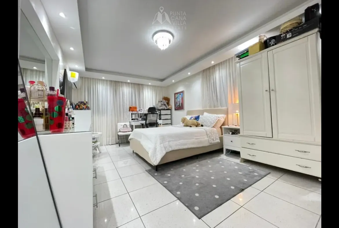 ID 4077 Respaldo Los Tres Ojos Four Bedroom House for Sale in Santo Domingo Dominican Republic (18)