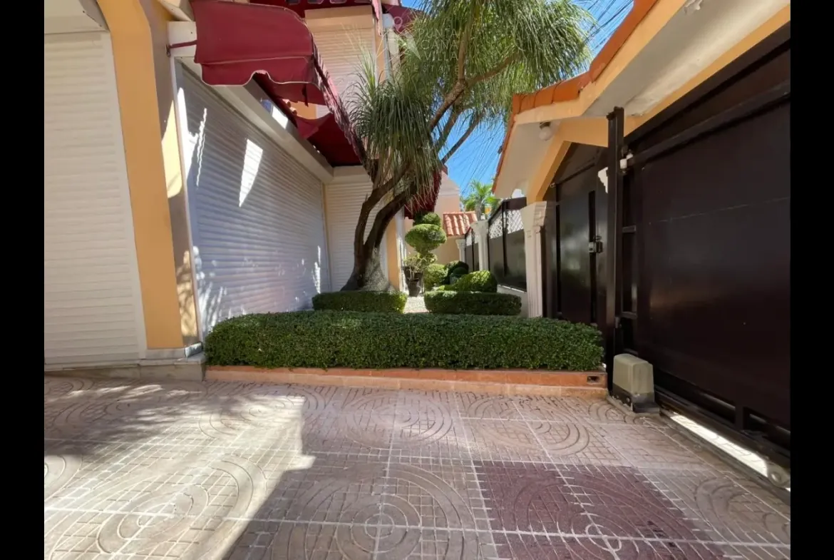 ID 4077 Respaldo Los Tres Ojos Four Bedroom House for Sale in Santo Domingo Dominican Republic (31)