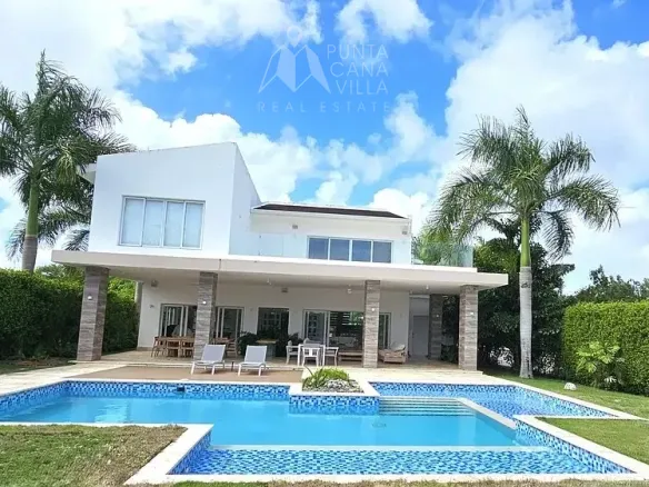 ID 4065 Villa Algarrobo, Villa de 4 habitaciones en venta en Punta Cana Village, República Dominicana (17)