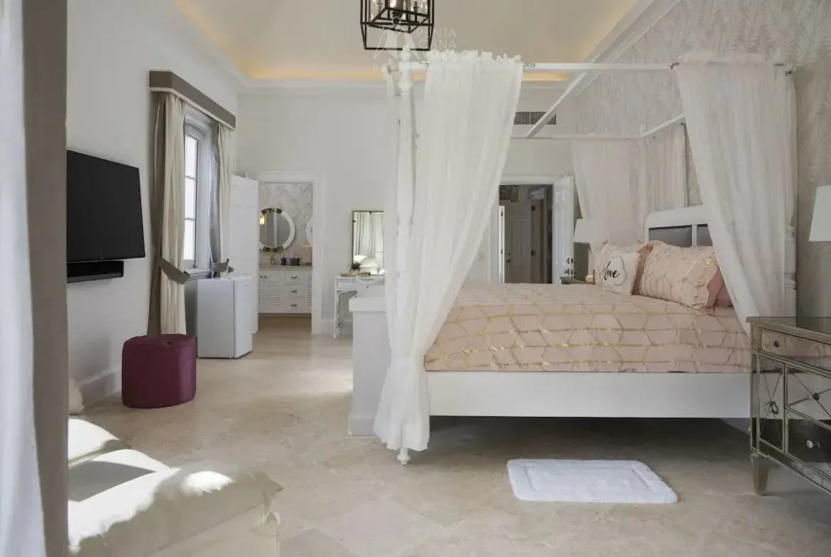 ID 4107 Arrecife 7 Bedroom Villa for Sale in Punta Cana Resort and Club Dominican Republic (10)